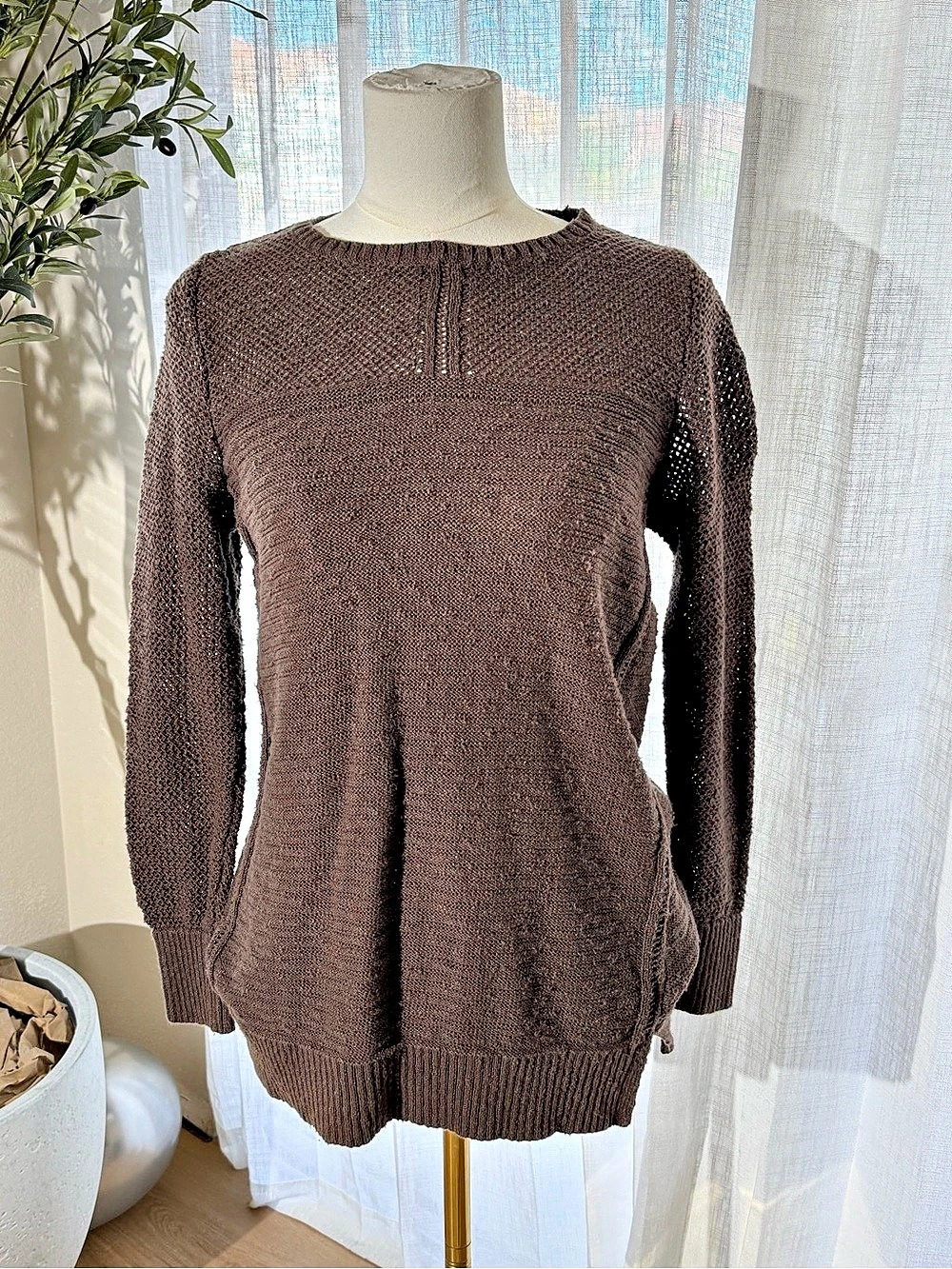 LL Bean Womens Knit Sweater Size Medium Brown Open Stitch Crewneck Tunic Pullove
